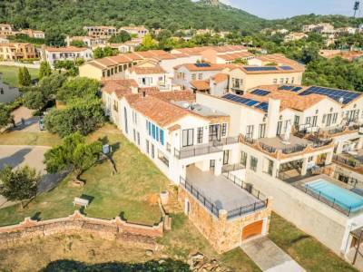3 Bedroom 2 bath, double garage house for sale in HartebeespoortDam, Harties in North-West.