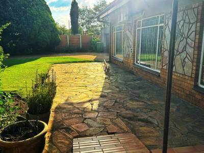Neatly build 3 Bedroom family house with Granny Flat and Braai Lapa for sale