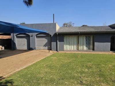 Spacious House for Sale in Eloff AH