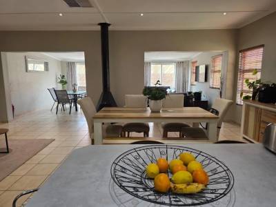 Modern, Upmarket Townhouse in a Secure Complex