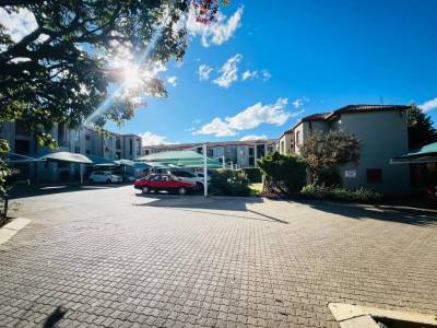 Townhouse For Sale in Randhart, Alberton
