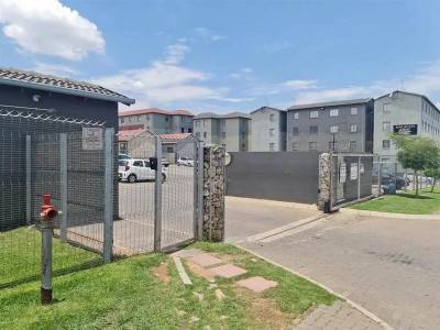 2 Bedroom Apartment for sale in Fleurhof