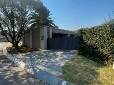 Four Bedroom Home for Sale in Verwoerdpark